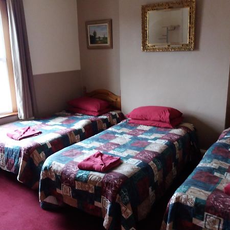 The Crouch Oak Bed and Breakfast Addlestone Exteriör bild